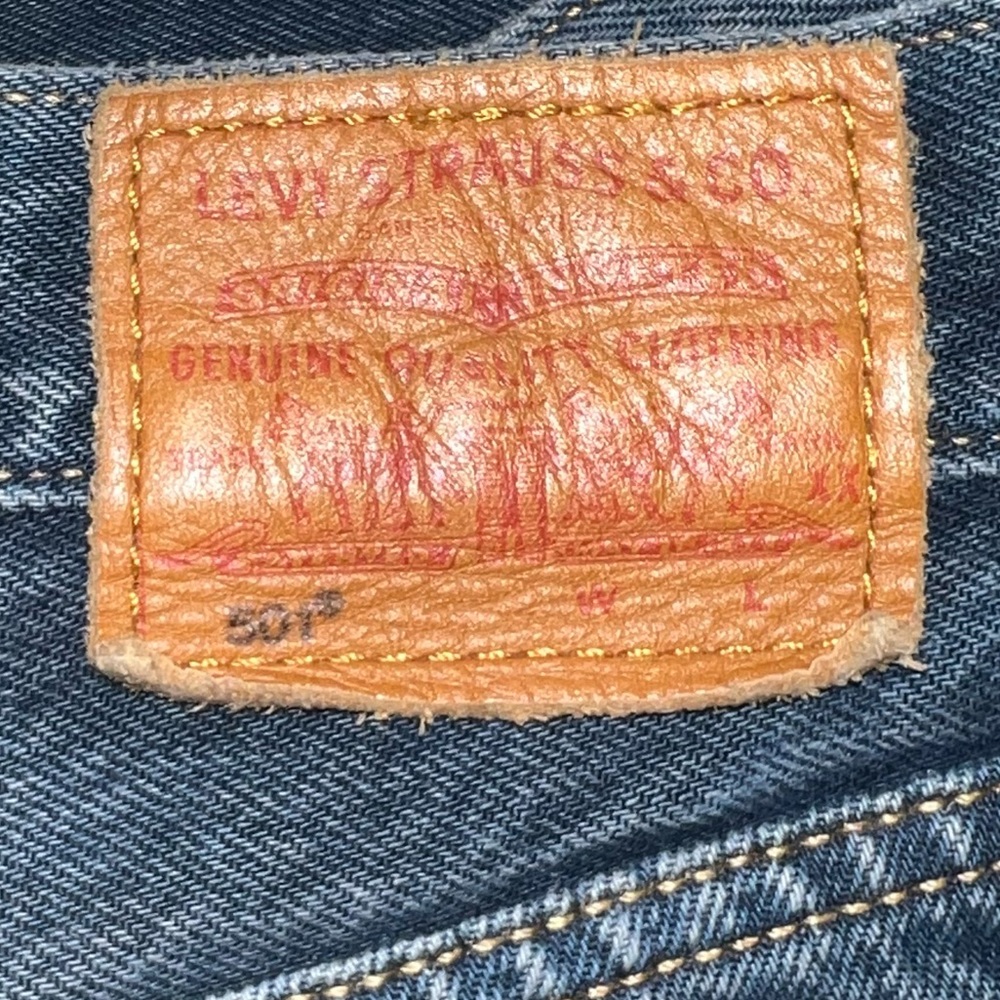 (SOLD) Levi’s lot of 3 jeans
